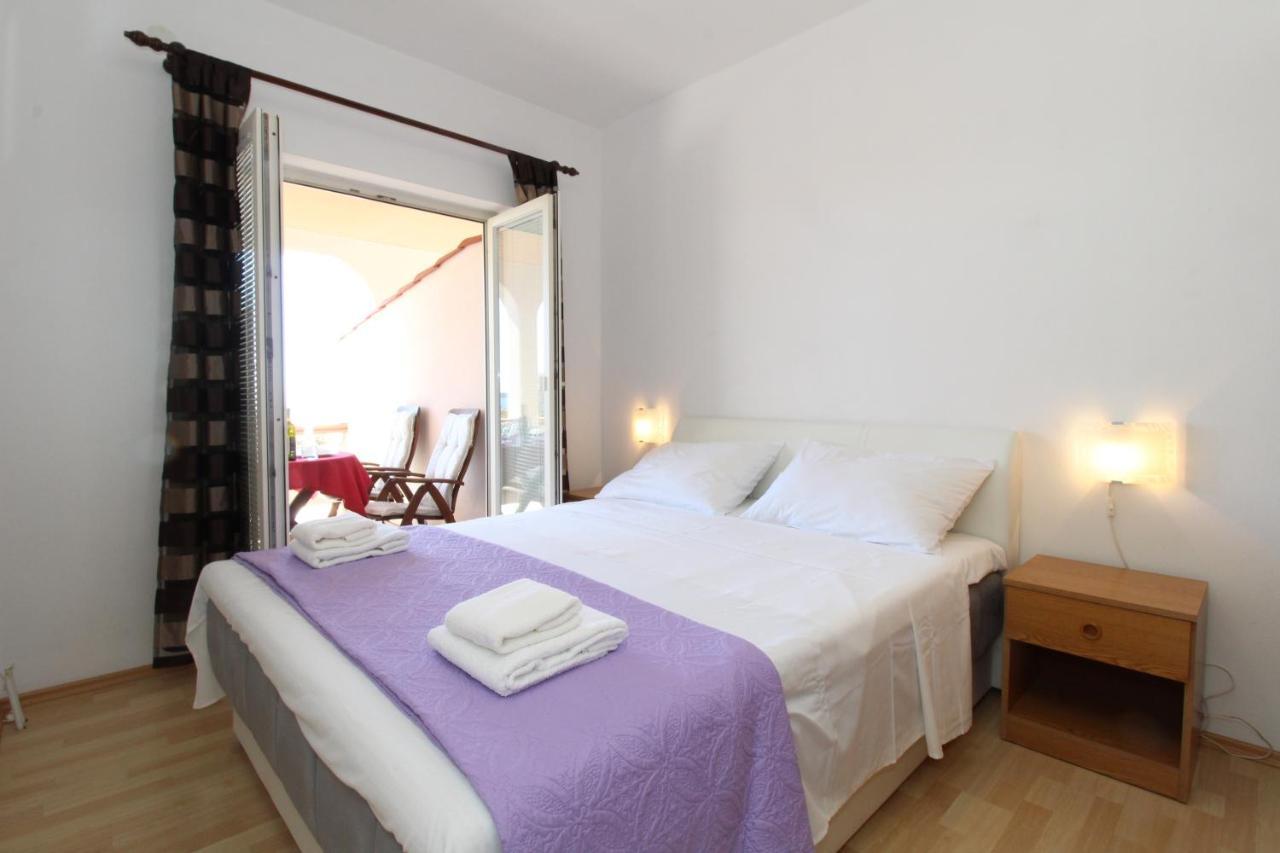 Apartments And Rooms With Parking Space Mandre, Pag - 6309 Kolan Kültér fotó